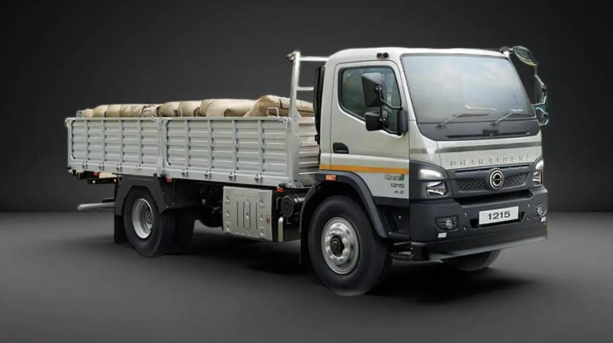 BharatBenz 1215R